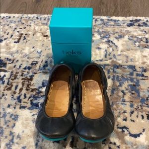 Matte Black Tieks